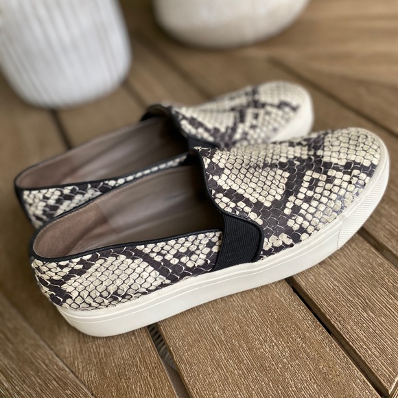 (Sold) Vince Berlin Python Slip-On Sneaker Size - Picture 9 of 12